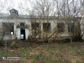 Здание 463,6 кв.м и земельный участок 6030 кв.м, расположенные по адресу: Курская область, м.р-н Пристенский, с.п. Бобрышевский сельсовет, с. Бобрышево, ул. Плант, двлд. 129